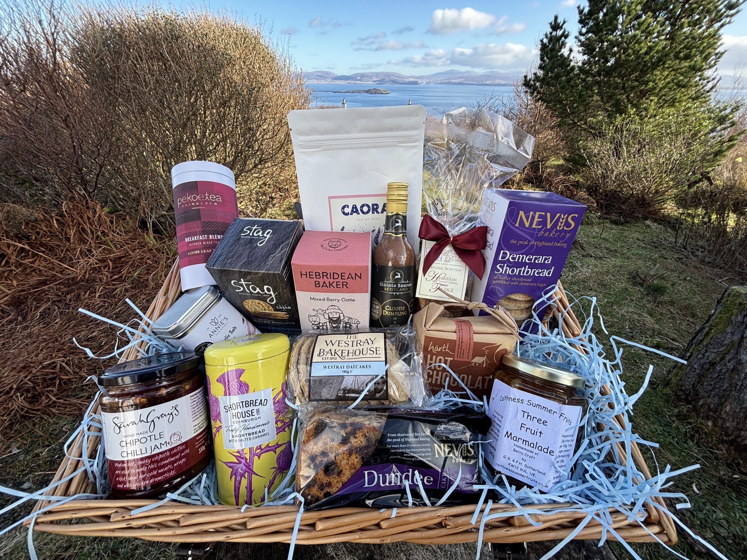 The Elgol: Luxury Wicker Scottish Food Gift Hamper