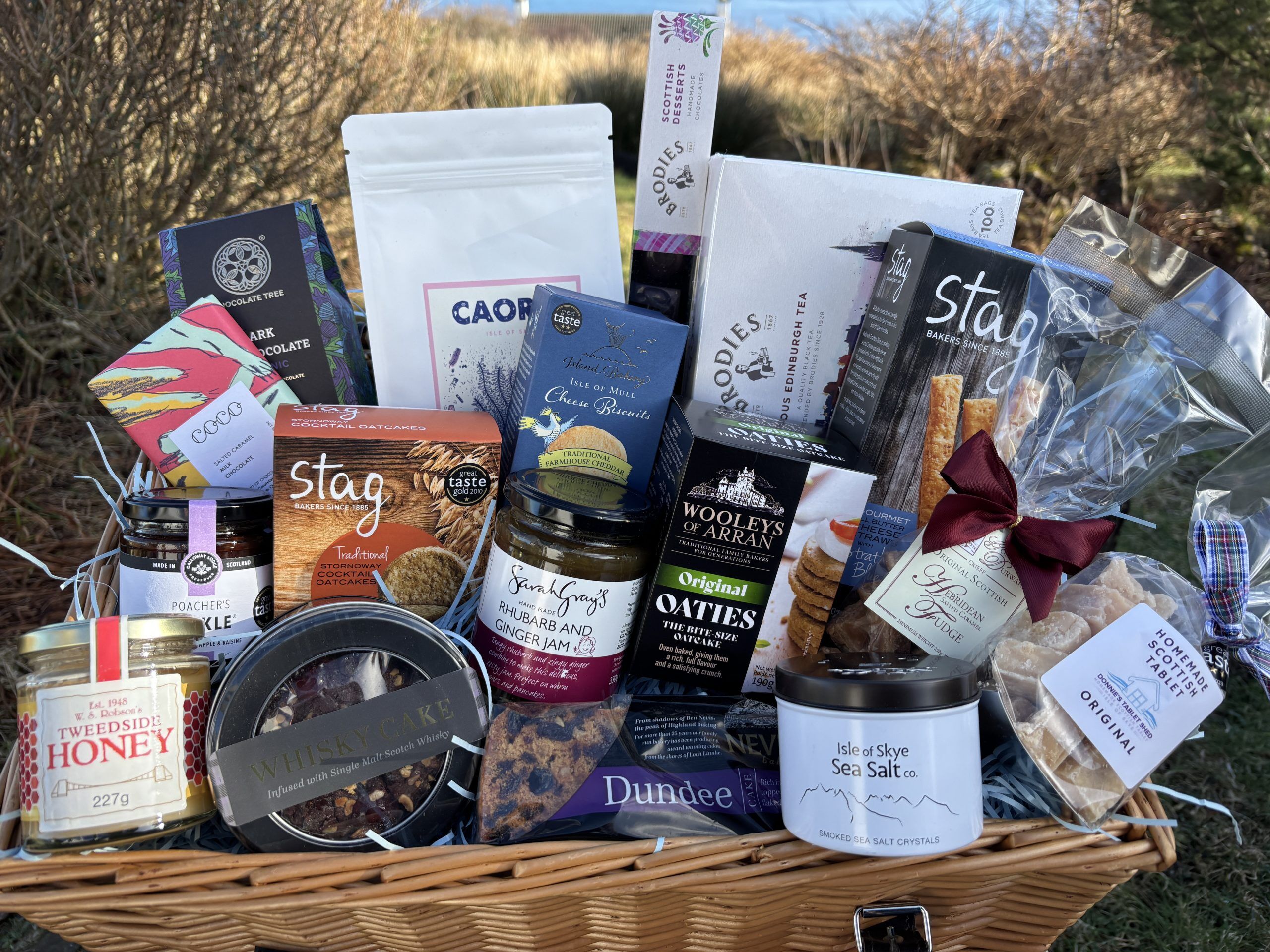 The Staffa: Luxury Scottish Food Wicker Gift Hamper - Image 2