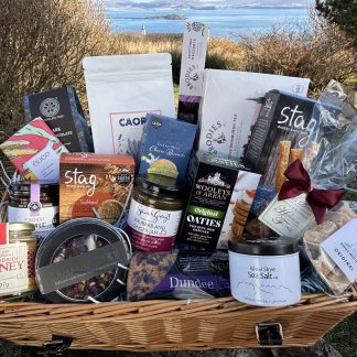 The Staffa: Luxury Scottish Food Wicker Gift Hamper