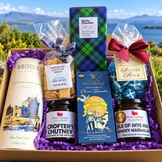 Scottish Food Lovers Gift Hamper – Sweet & Savoury Treats